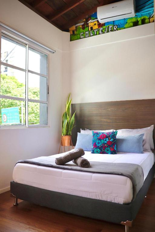 District 818 Boutique lofts - 1