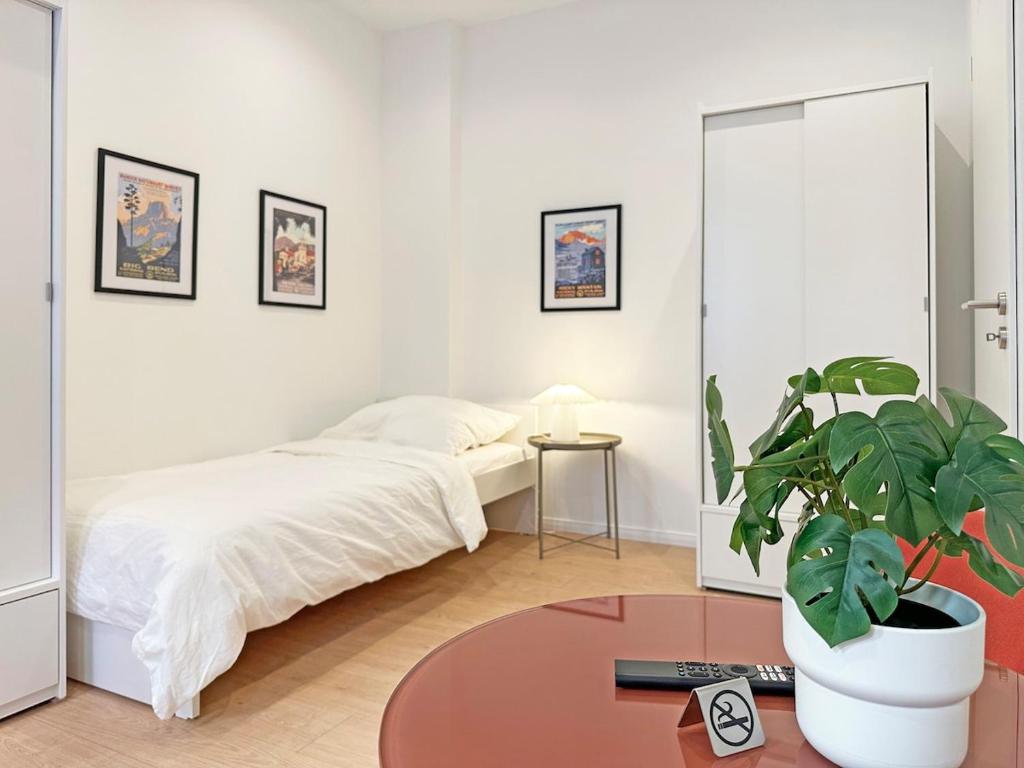 SIGGI4 - 3-Room Apartment for 5 - near Main Station - 5