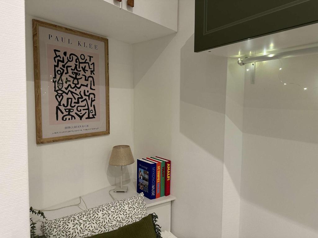326 New Suite Hugo - Tiny Apartment Paris Center - 5
