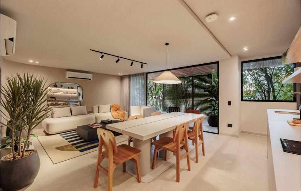 Penthouse con jacuzzi, amplio 5 habitaciones, poblado Medellin - 4