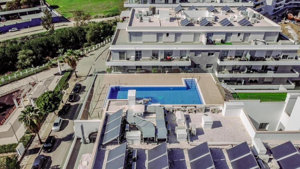 JG3.6B- Luxury Penthouse with Spacious Balcony - 3