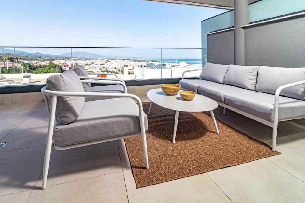 LME101A- Lovley Apartment with stunning views - 2