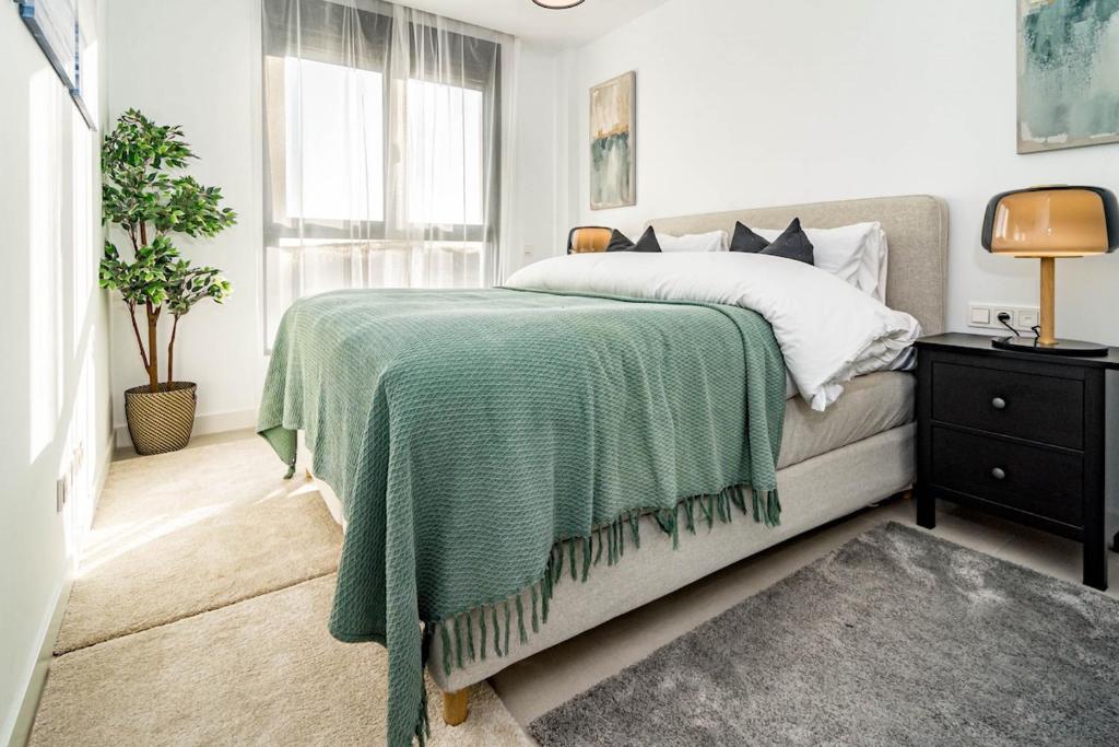 LME101A- Lovley Apartment with stunning views - 3