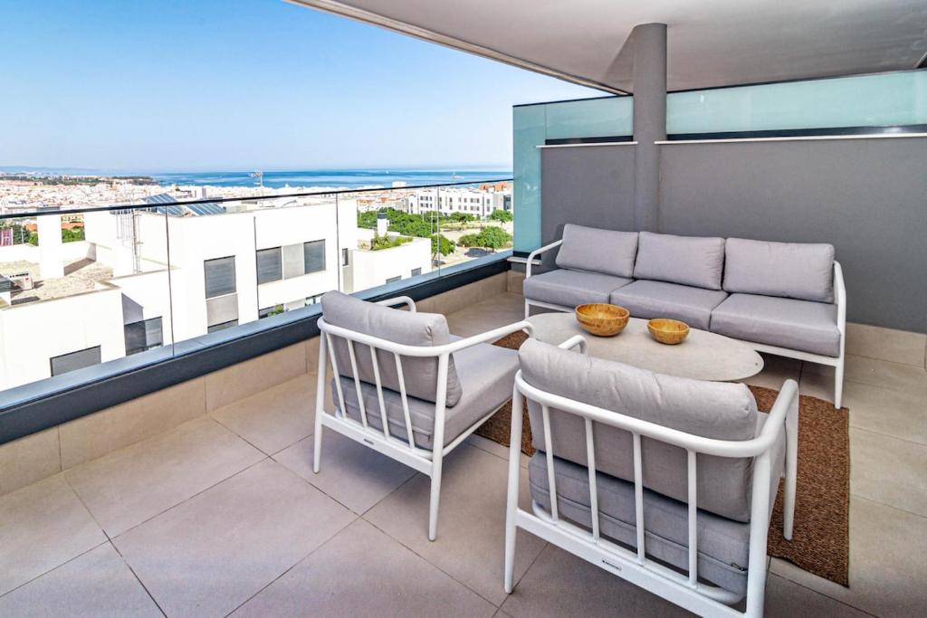 LME101A- Lovley Apartment with stunning views - 5