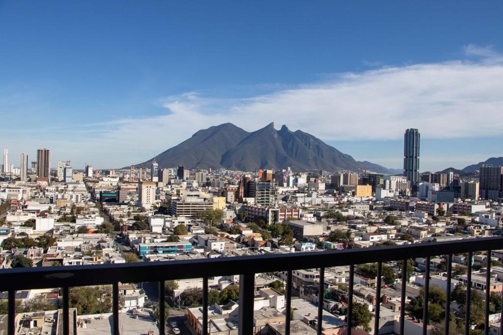 Downtown 2 bedroom apartment - 3