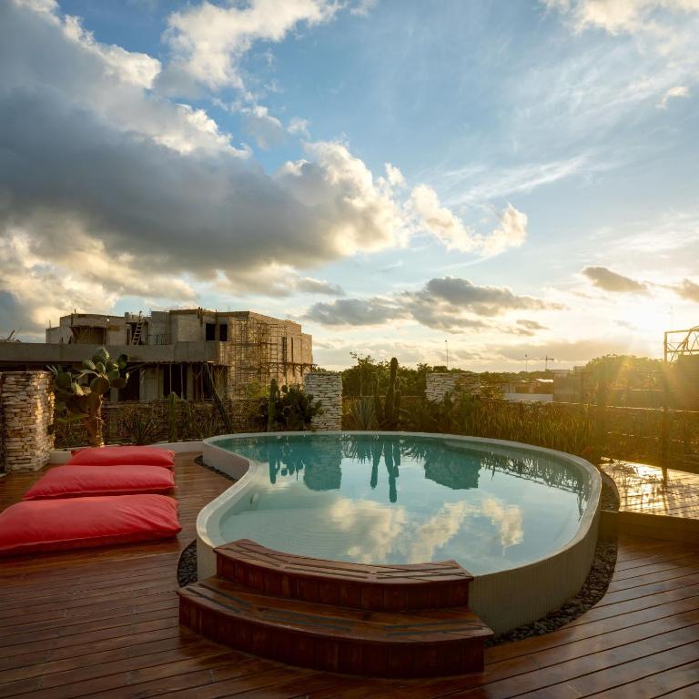 Fantastic 6BR Luxury Penthouse Villa 12ppl Rooftop Pool & Bathtub - 2