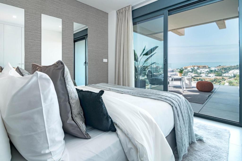 Oasis325- Top class penthouse with stunning views - 1