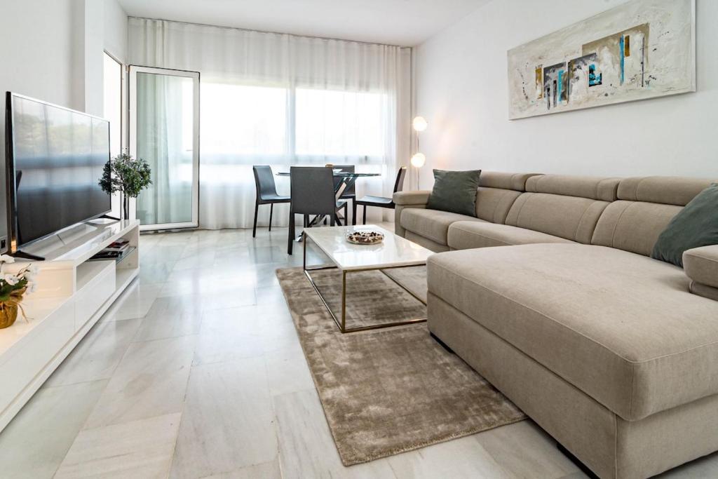 PR20 - Good located flat Puerto Banus - 2