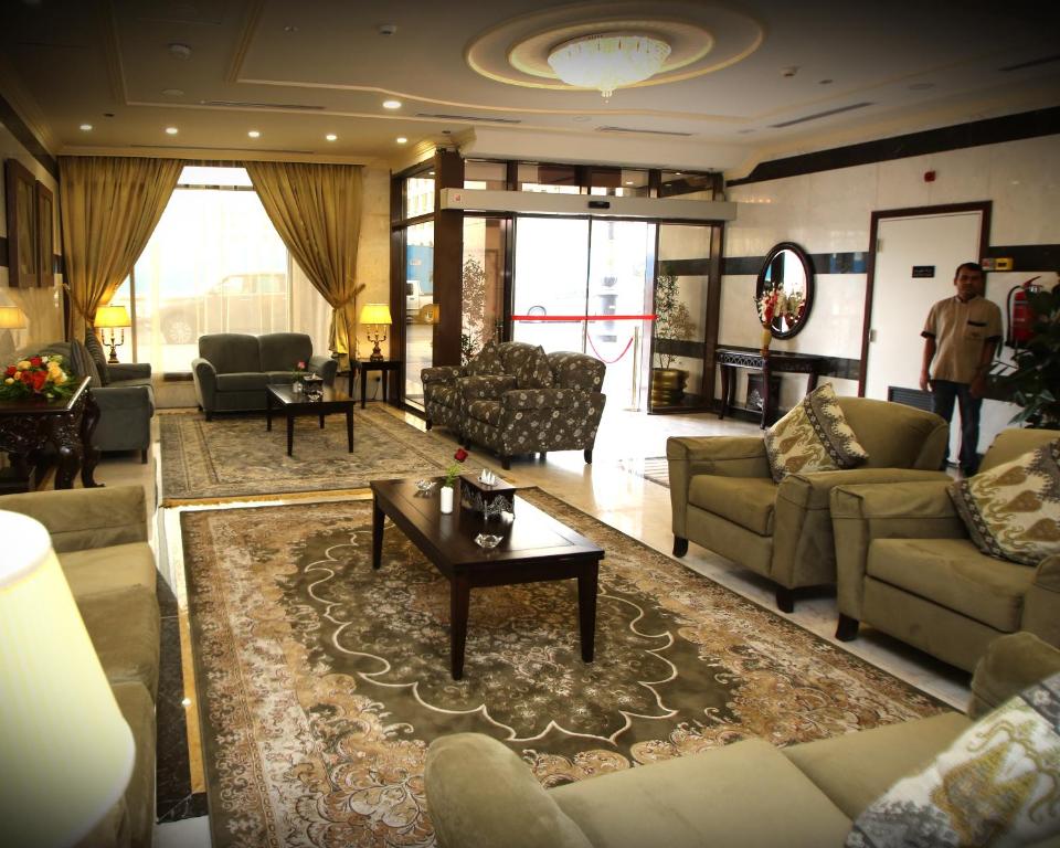 アル アキーク アル ラウダ ホテル (Al Aqeeq Al Rawdah Hotel) フロント・ロビー