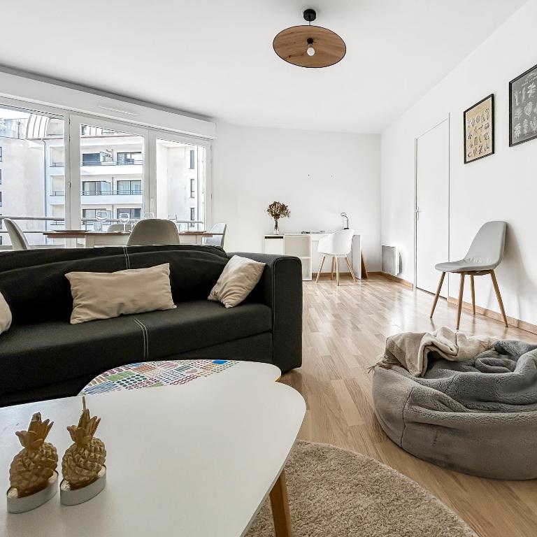 T2 moderne terrasse, parking, proche commerces - 5