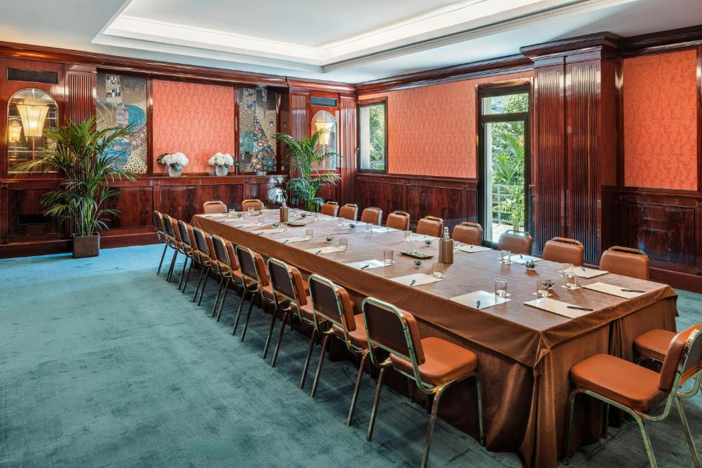 Tárgyalóterem/bálterem