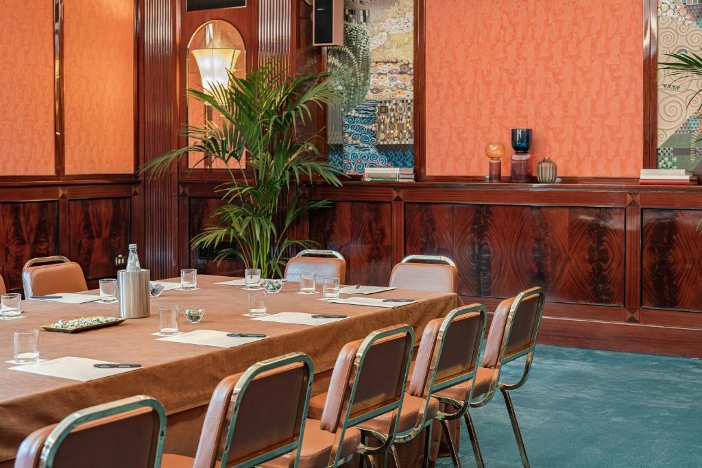 Tárgyalóterem/bálterem