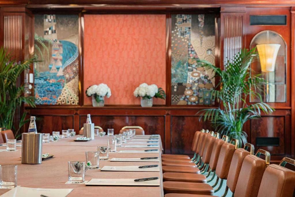 Tárgyalóterem/bálterem