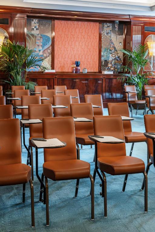 Tárgyalóterem/bálterem