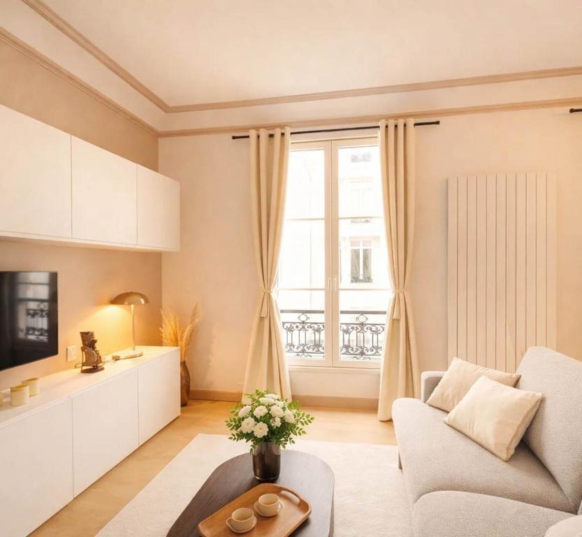 Champs Elysees - Deluxe apartment with lift for 4 - 2