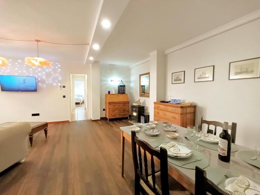 MARITIM CENTRAL "Suites Deluxe" con salón-comedor y cocina privada - 3
