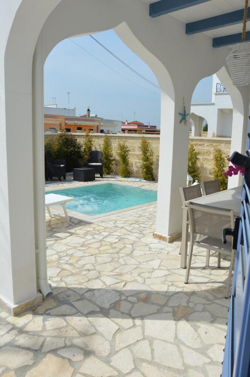 Villa con piscina vicino Torre Lapillo - 1