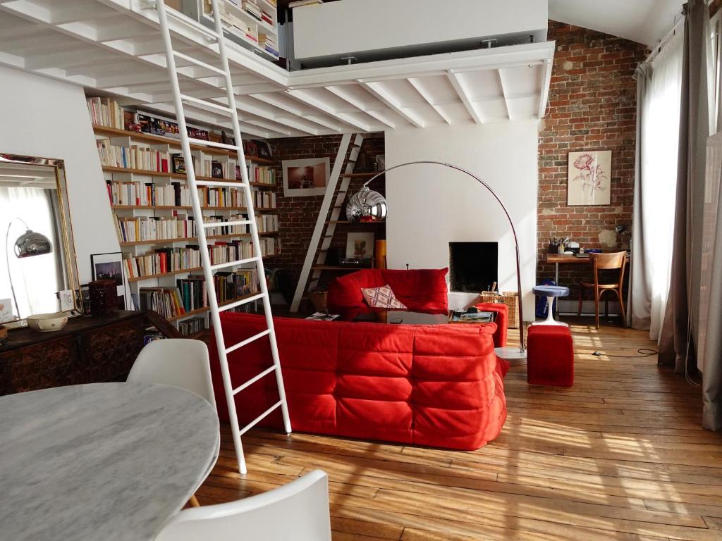 Loft style condo 4 people in central and trendy Paris - 2