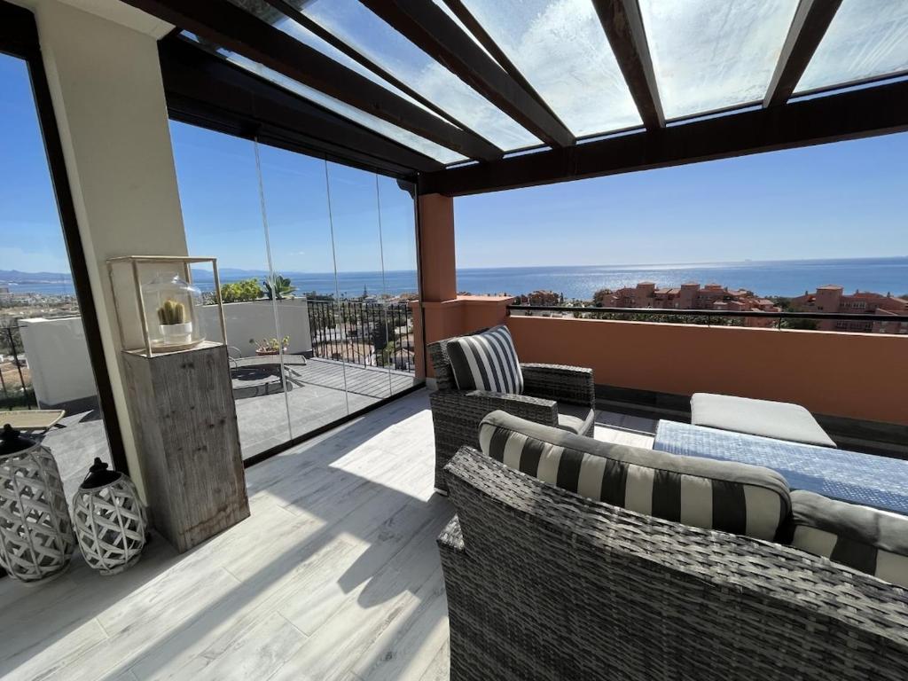 Penthouse with stunning sea view terrace - 3