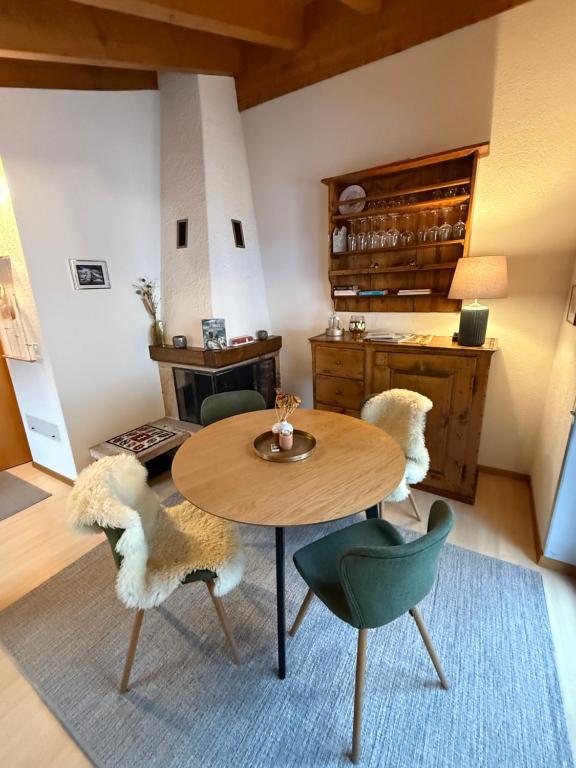 Dachwohnung mit Charme im Haus Luchre, Zermatt - 3