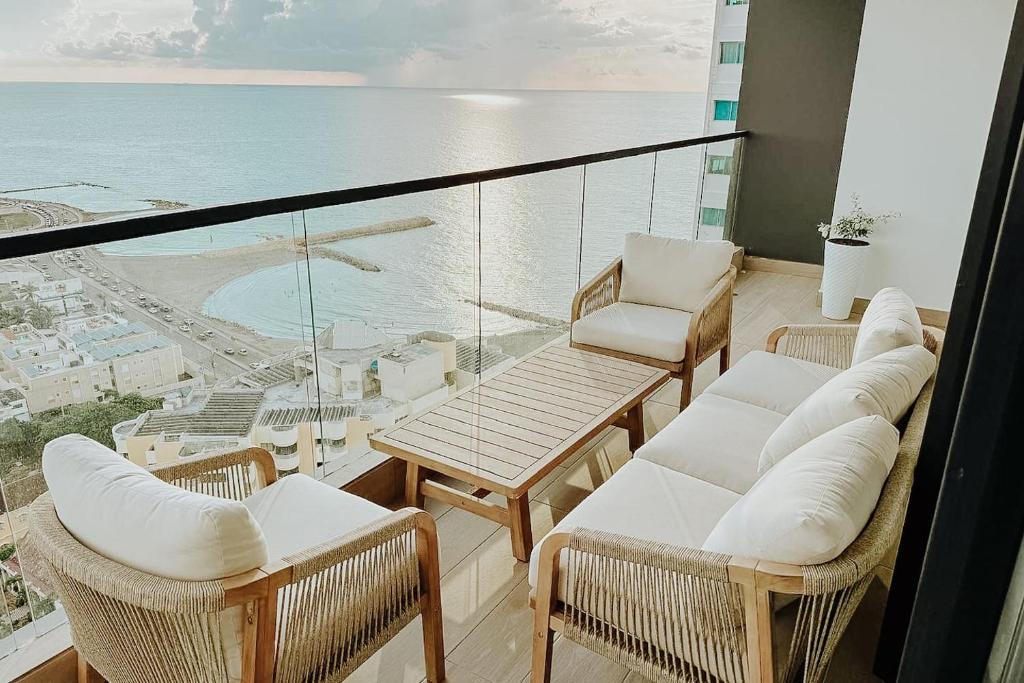 Walk to Old City Pool Ocean View 1BR - 4