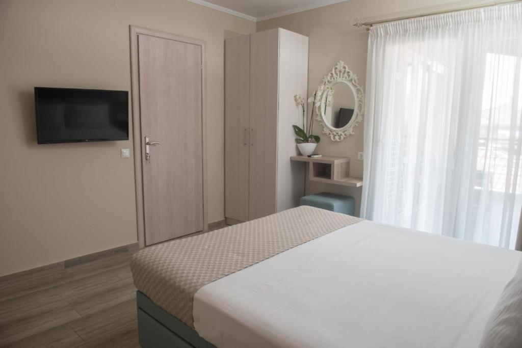 Ammos Beach Seaside Luxury Suites Hotel — Hotel rooms in Olympiaki Akti, Central Macedonia