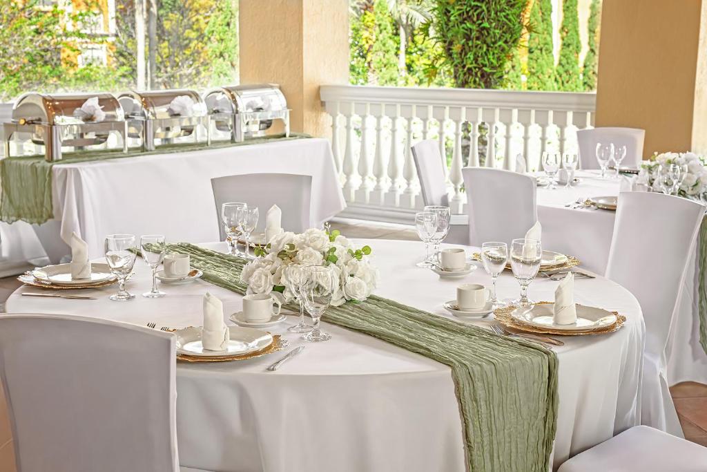Banquet hall