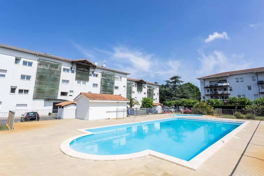 Bel appartement, résidence avec piscine - 3
