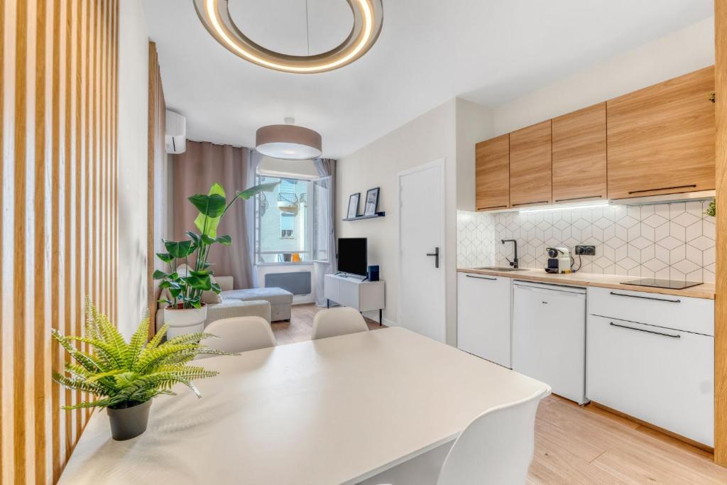 1 Chambre Cosy - 4 min du Palais - Wi-Fi - Climatisé - 3