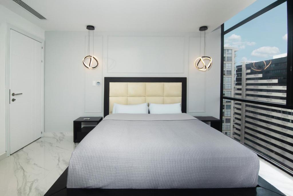 Suite 14 Bellini I, Puerto Santa Ana, Guayaquil - 4
