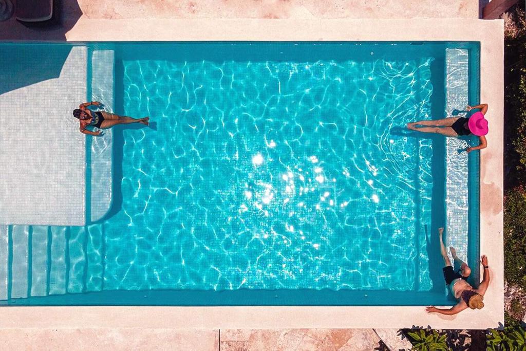 Oceanfront 5BR Villa - Heated Pool & Concierge - 4