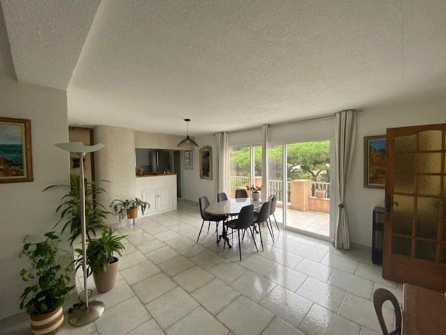 SM075-034 SAINTE MAXIME Sémaphore Haut de Villa T4 avec Piscine terrasse - 5