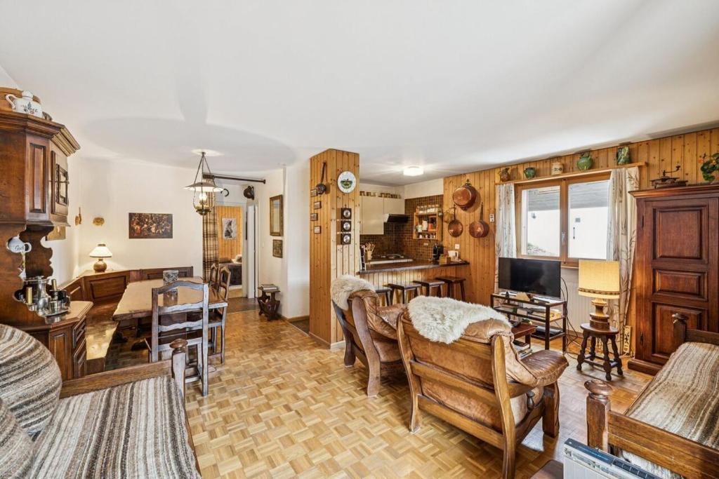 Ski-In Comfort Charming Morgins 5 Min Walk to Portes du Soleil Telecabine - 5