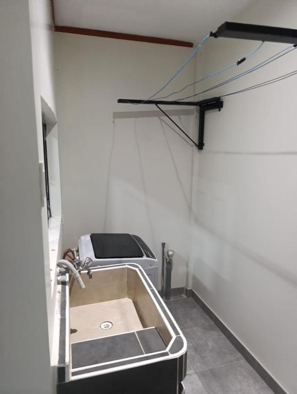 Full Executive-Style Apartment - 3