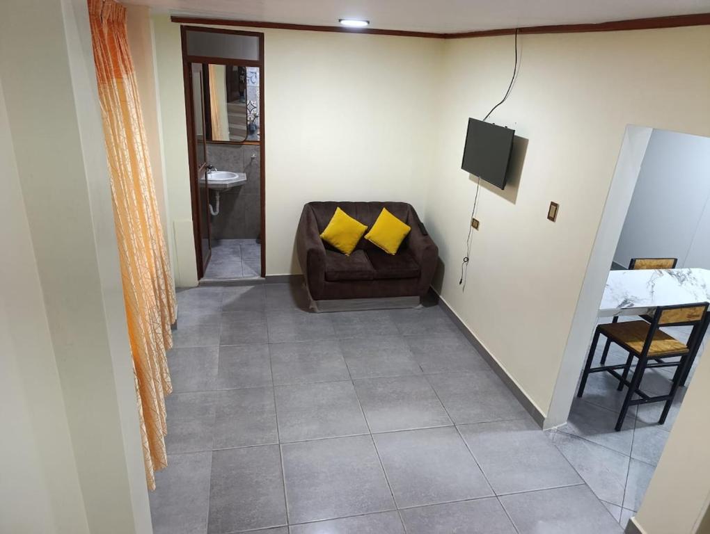 Full Executive-Style Apartment - 5