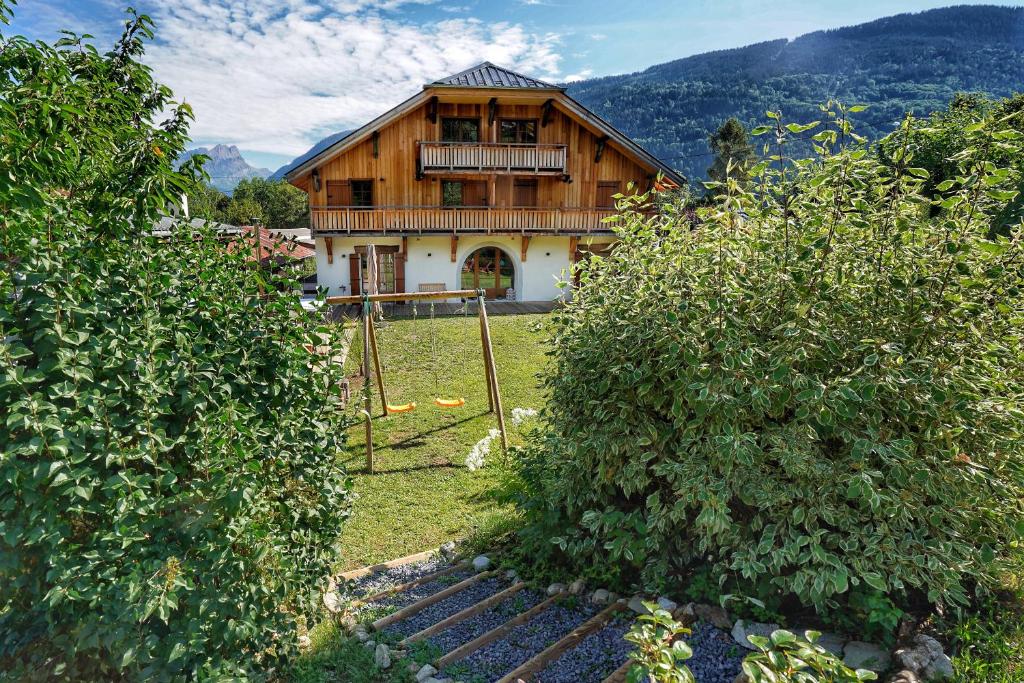 Chalet cosy avec vue exceptionnelle et proche des pistes - 2