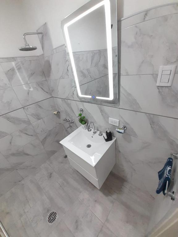 Exclusive 2-bedroom apartment - Microcentro - 3