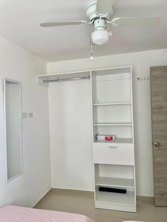 Modern & Cozy Apartment Near the Beach - 4
