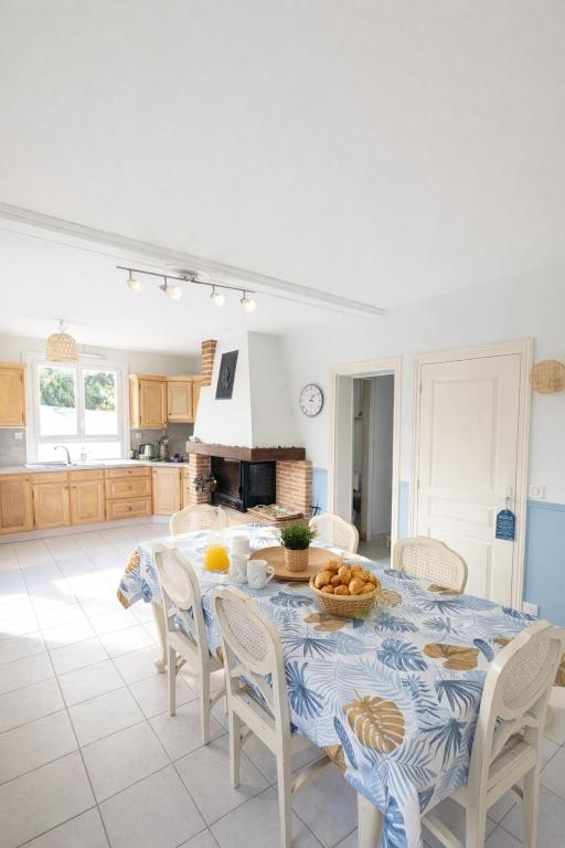 LA BELVILLOISE , Maison 6 Personnes avec jardin terrasse et proche mer - 1
