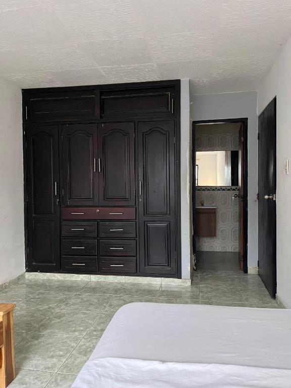 Habitación privada amplia con baño en Santa Marta - 3