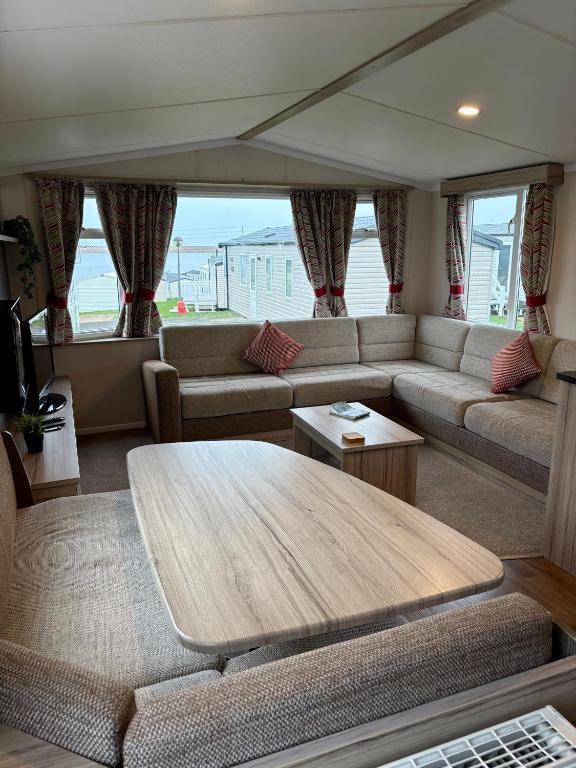Chesil View Caravan Weymouth - photo 2