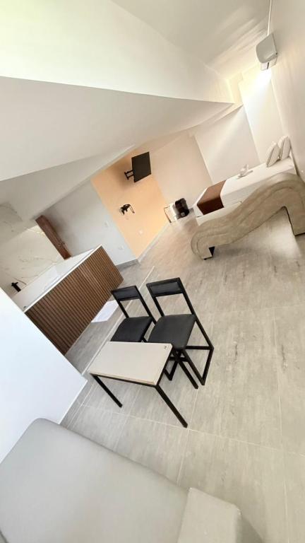 atlanthis luxury - 1