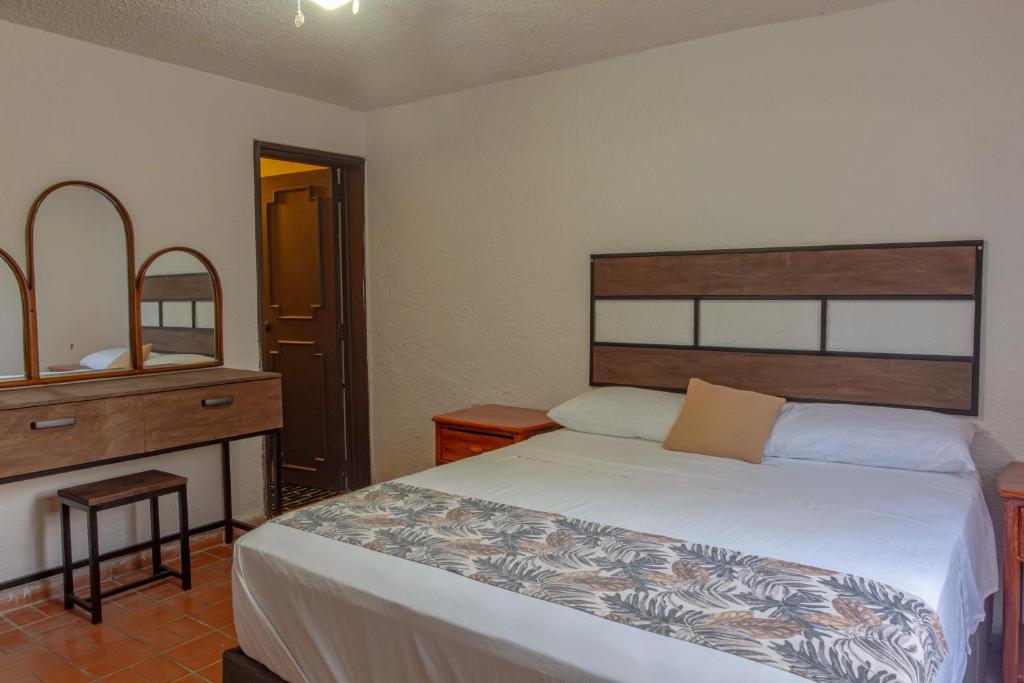 Suite para 4 con Recámara Privada y Cocina, Chapalita 5 - 4