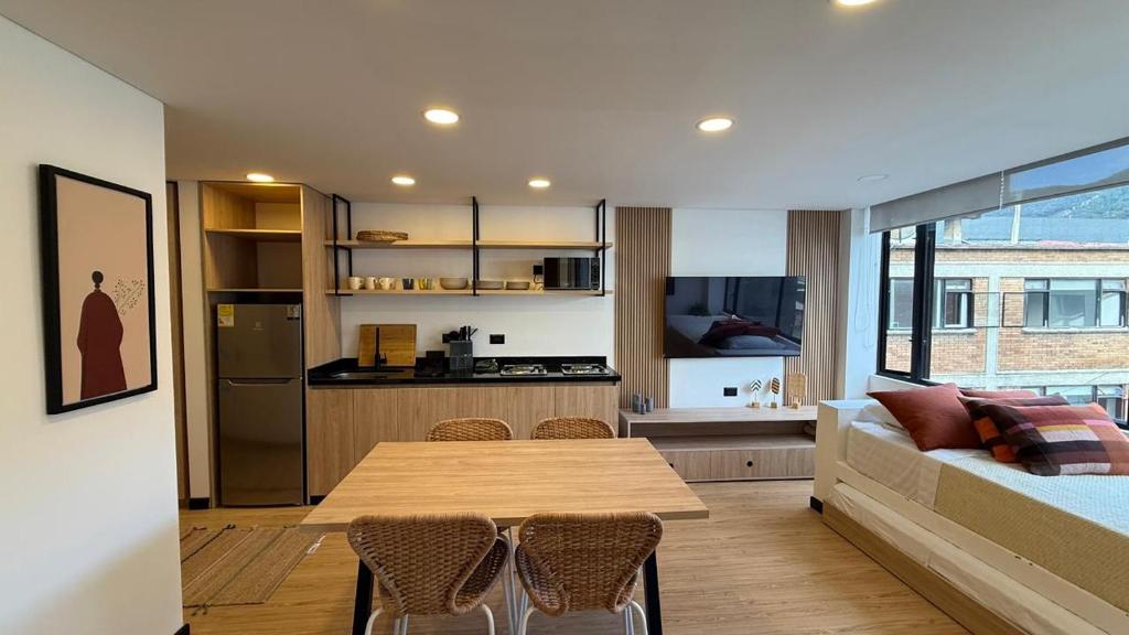 Great space in perfect area! Walk everywhere! - 5