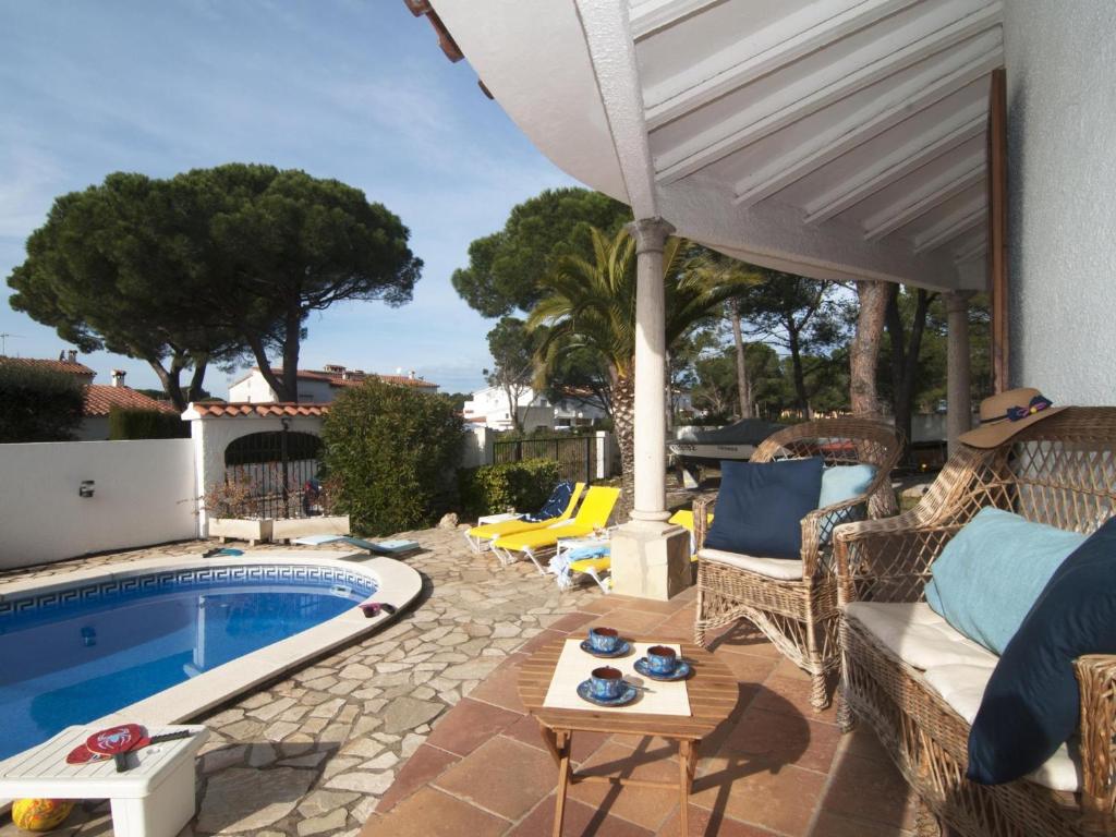 Villa Divina con gran piscina privada en L'Escala - HISP-7-92 - 4
