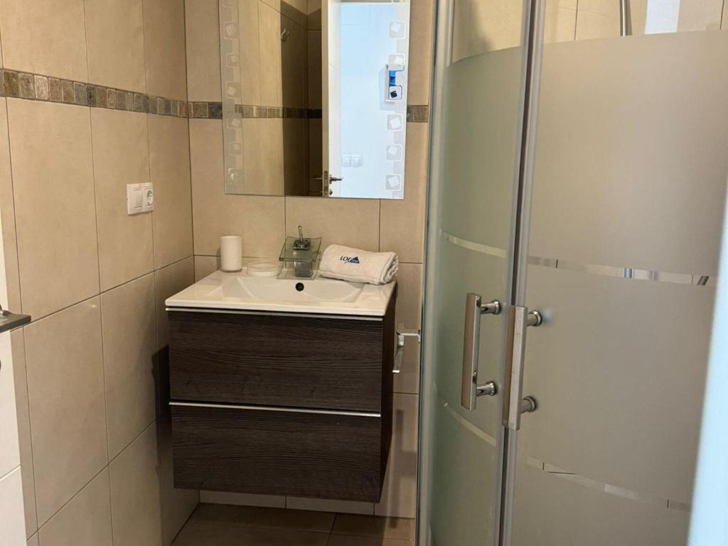 Apartamento moderno en Denia, 2 habitaciones, frente al mar - ES-373-12 - 3