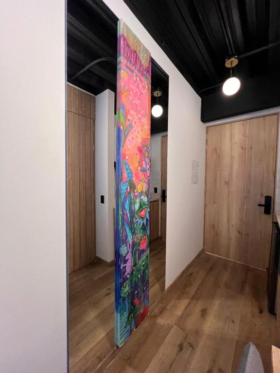 Elegant 1-Bedroom Apartment with Coworking Space - 5