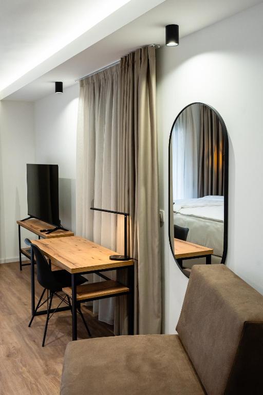 The Hill Aparthotel - 1