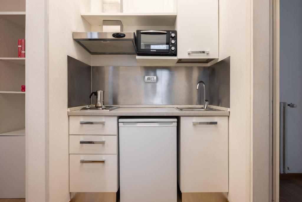 SMN Station Apartment by Maison Florence - 5