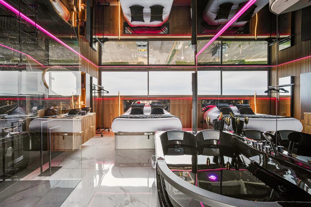 Luxury of Love - Suite d'exception - Vue mer - Balnéo XXL - Village Naturiste - 4